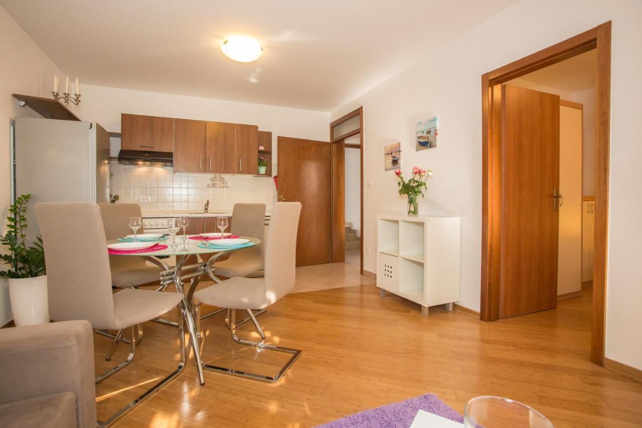 Apartment Bela 포레치 외부 사진