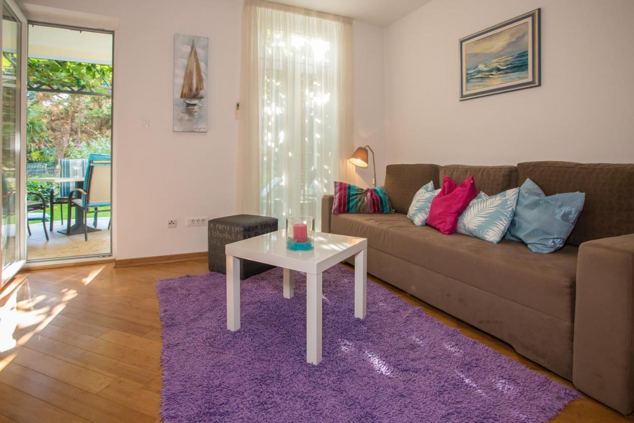 Apartment Bela 포레치 외부 사진