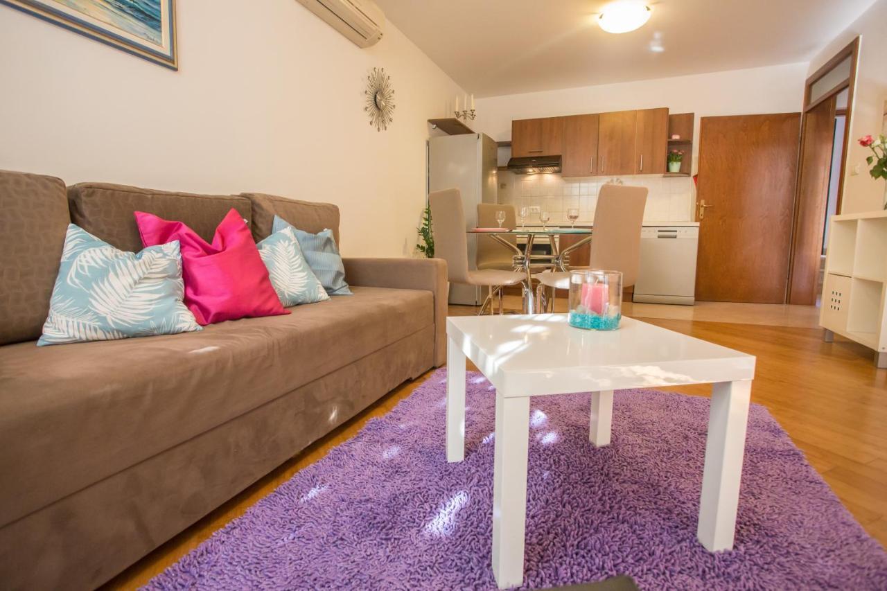Apartment Bela 포레치 외부 사진